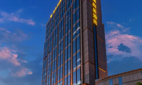 Golden Eagle Summit Hotel