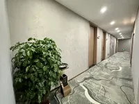 千枋電競商務飯店（愛蓮商業廣場店） - 2 星級