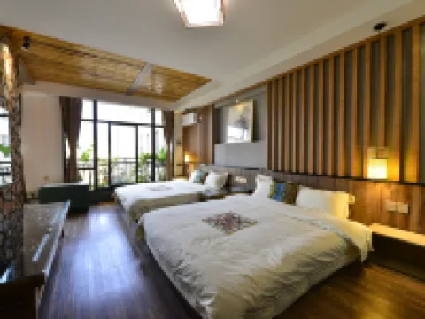 Qingsu No.1 Courtyard (Weishan Ancient City Pioneer Chongzheng Academy) Hotels in Weishan