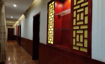 Zhouqu Four Seasons Home Inn