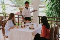 Nirvana Hotel Resort Tetebatu - breakfast