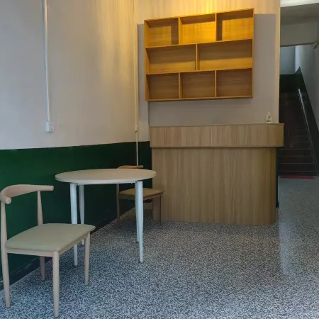 Lichuan Biyiju Homestay