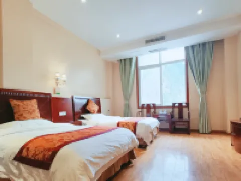 Yunding Business Hotel Hotel di Danba