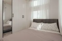 Modern Luxe Condo Unit in Cavite 아귀날도 슈라인 앤드 뮤지엄 주변 호텔