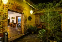 ShanHeJiYueHouse Hotels in Changning