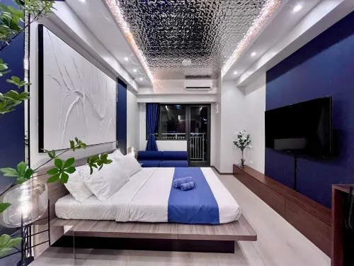 Deluxe Executive End Unit in Downtown Makati