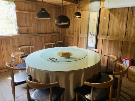 Shan She hotel Отели рядом с достопримечательностью «Ruoliao Yuanshilin»