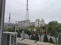 速8優選ホテル(市役所大唐飲食街) 嘉関市体育中心-総合館周辺のホテル