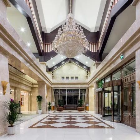 Huangting International Hot Spring Hotel (Changbaishan Railway Station Erdao Baihe)