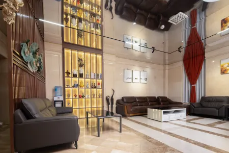 Neixiang Qihu Huayue Hotel (Liyuan Villa) Отели рядом с достопримечательностью «Neixiang County Yamen (Administrative office or residence of the local official in imperial China)»