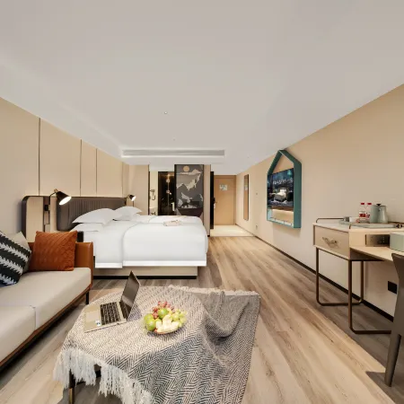 Echarm Hotel（Guangzhou Yongqing Square  Shangxiajiu Pedestrian Street） Отели рядом с достопримечательностью «Ли-Ван»