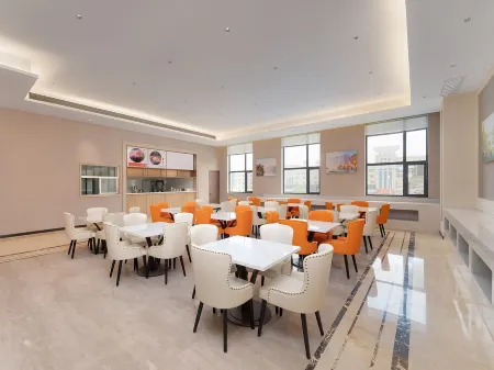 Vienna Hotel (Yangquan Guangyang Road Zhongtu Commercial Port Branch) Отели в г. Пиндин