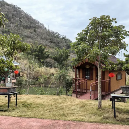 Pohao Tourism Wharf Wooden House Homestay