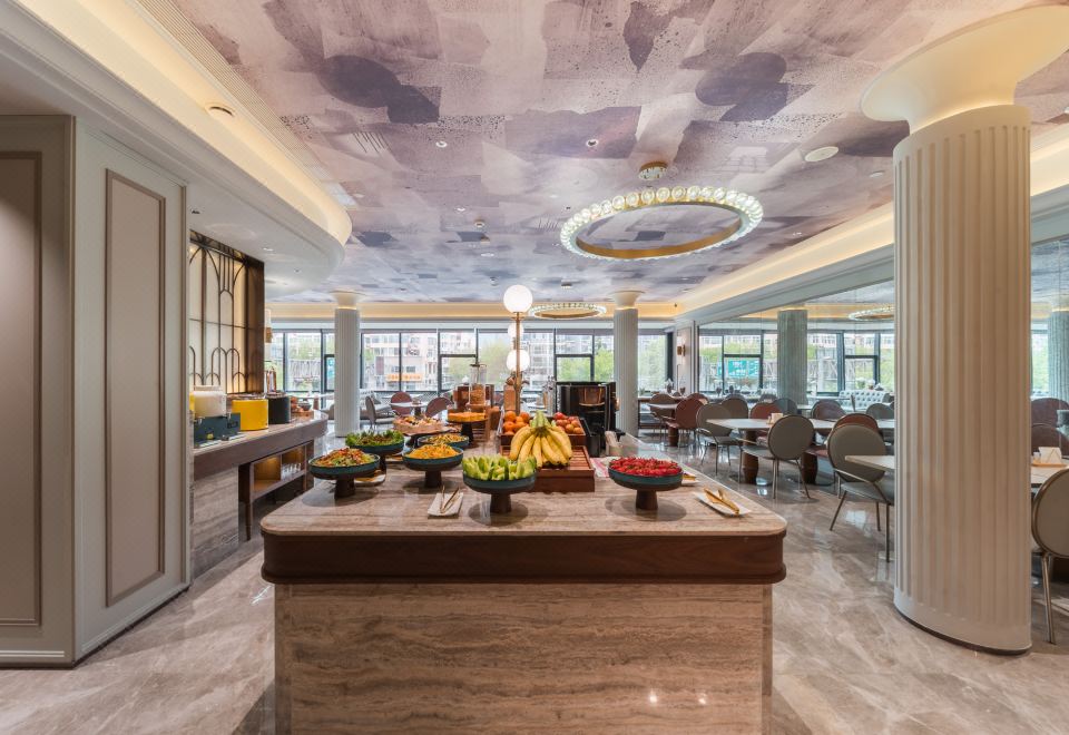 Mercure Hotel 로비 인테리어