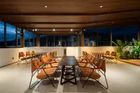 Lijiang Yunlai Snow Mountain Panoramic Resort Homestay - bar
