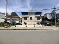 Juxian College hotel - parking