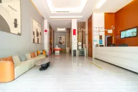 Chaoshangju Hotel (Shantou High-Speed Railway Station Zhujiang Road Food Street Branch) Hotels in Shantou