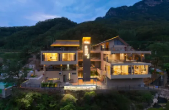 Nanluan Yunqi Vacation Apartment (Bali Gou Tianjie Mountain Scenic Area) Отели в г. 