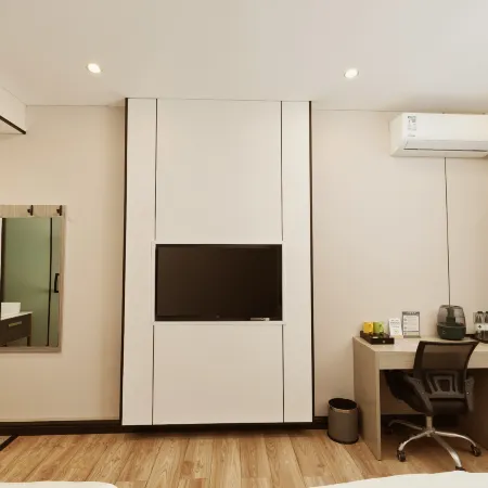 Luxury Hotels in Suman