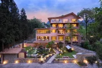 Shuxia Shisanjian Wild Luxury Vacation Homestay (Yaan Bifengxia Branch)