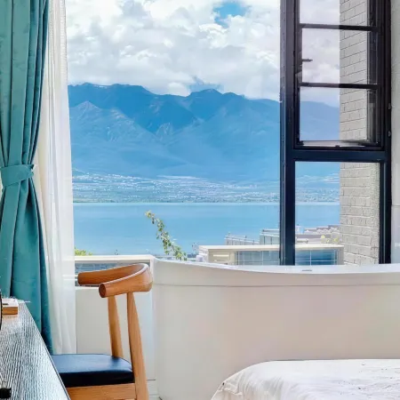 Dali Guibird Seaview Villa