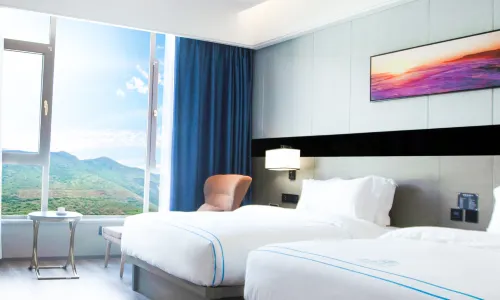 CLOUDS Taihe Hotel (Lushui Liuku)