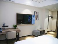 银座佳驿酒店(潍坊高铁北站店) - 标准大床房