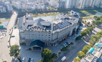 Huaqiao Dongfang Hotel