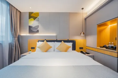 Home Inn Selected (Shanghai New International Expo Center Expo Park Branch) Отели рядом с достопримечательностью «Power Station of Art»