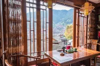 半山居舍全景美宿（西江千戶苗寨店） - 旅館