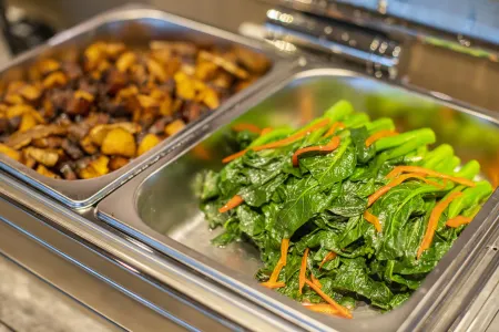 Orange Hotel (Duyun Dashizi Branch) Отели в г. Дуюн