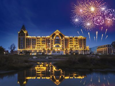 Hongrun Hot Spring Resort Hotel