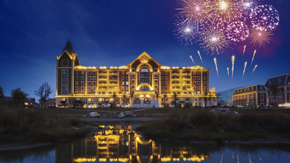 Hongrun Hot Spring Resort Hotel