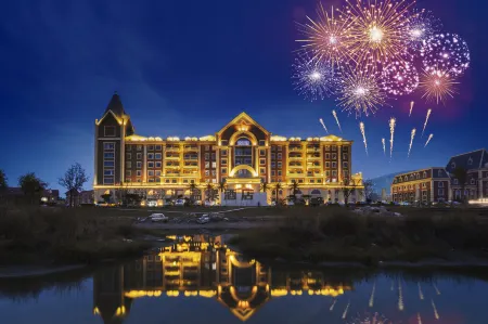 Hongrun Hot Spring Resort Hotel