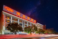 Vienna Hotel (Zhongshan Tanzhou) Hotels near Jindouwan Passenger Transport Terminal