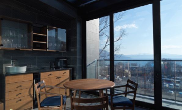 Lake Shikotsu Tsuruga Bessou Ao No Za