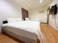 King Lin Hotel - balcony