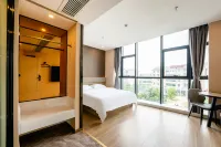 Runlong Hotel Fengcheng High speed Railway Station Longrun City Square Branch