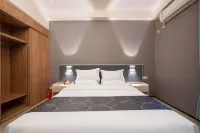 Yingke Song Hotel (Jinan Wanhong Square Branch) - balcony