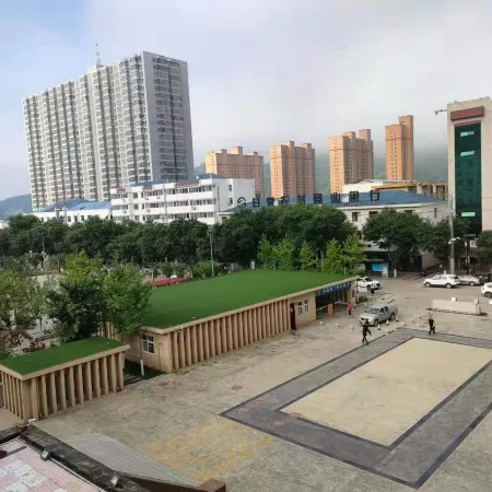 Oasis Hotel