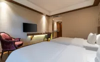 Fumin Mingxiyuan Hot Spring Resort - شرفة