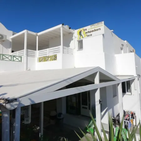 Fira Backpackers Place