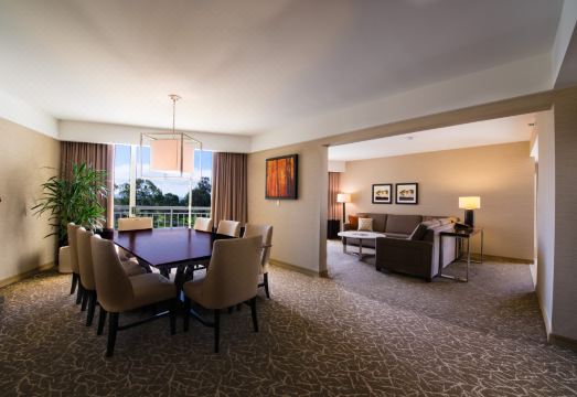 힐튼 라 홀라 토리 파인스