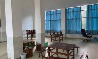 Mojiang Ruyi Hotel