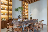 Tengchong Cloud free time panoramic hot Spring Resort inn