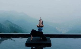 There is a Starlight Mountain B&B outside Chongqing