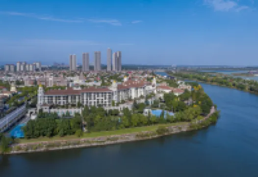 Country Garden Phoenix Hotel Hotels near Xu Teli Park