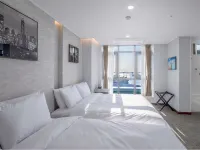 GriffinBay Hotel Hotels near Seo-Gu