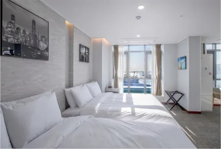 GriffinBay Hotel