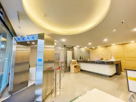 Hub Hotel Banqiao Station
